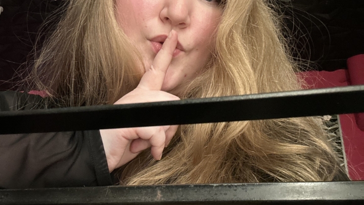 Mistress Adeline Blossom ist vom 01.02-03.02.26 zu Gast!